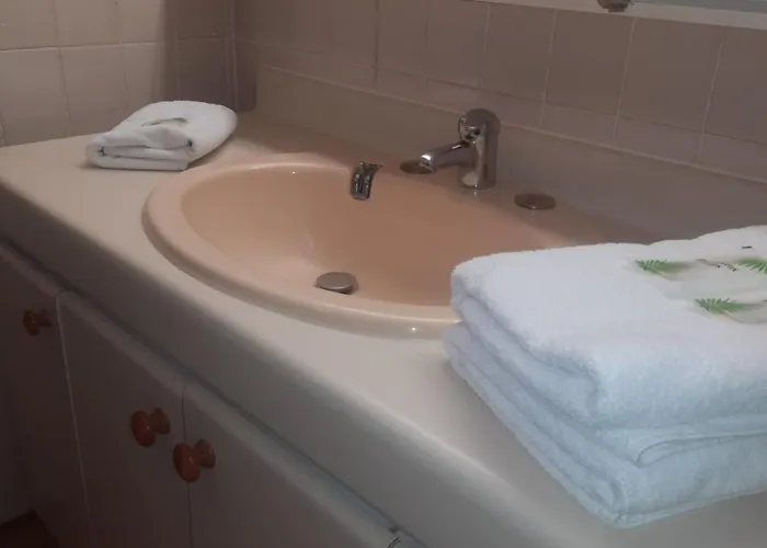 Hotel Central Отель 2*